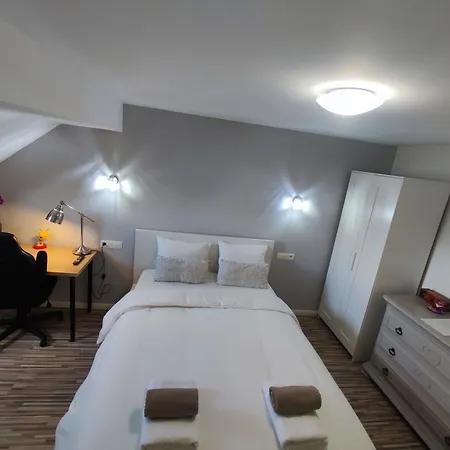 Homestay Arlon Guest House Arlon