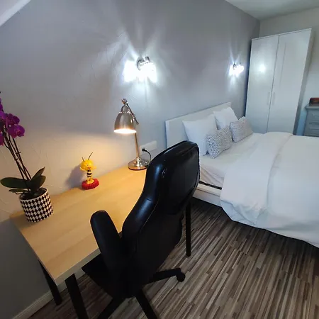 Arlon Guest House Homestay